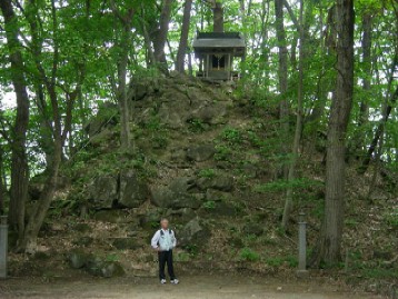 大関　岩手県奥州市胆沢愛宕・愛宕神社祭壇石_f0125073_6145547.jpg