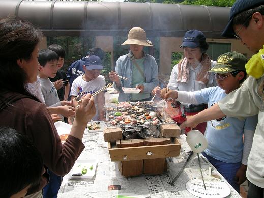 古代人に挑戦！原石をさがして石器つくり_b0049200_17442160.jpg