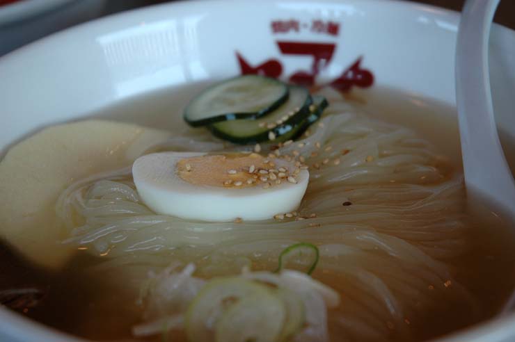 冷麺祭りの後のお戯れ_c0077847_20241088.jpg