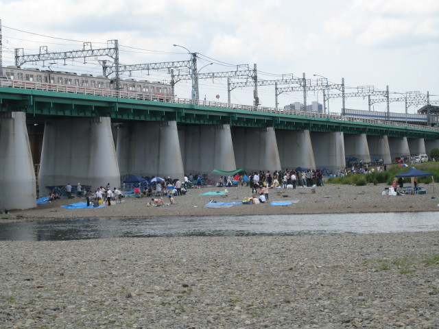 多摩川で石拾い 105