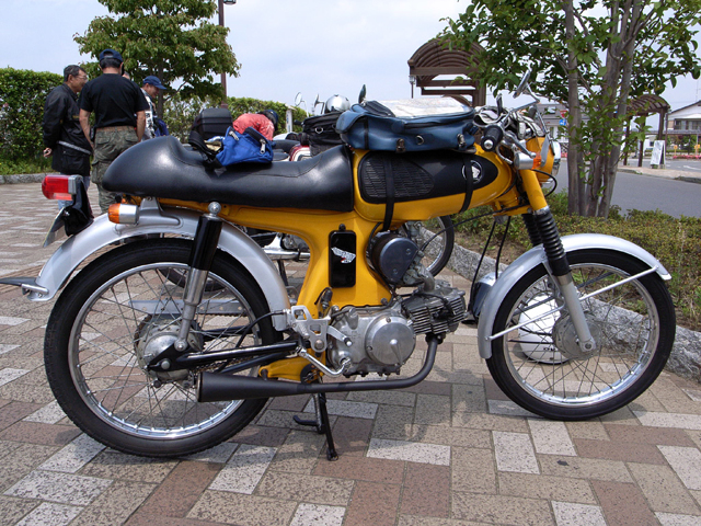 黄色いドカと青いドカ Yellow Desmo And Mk 3