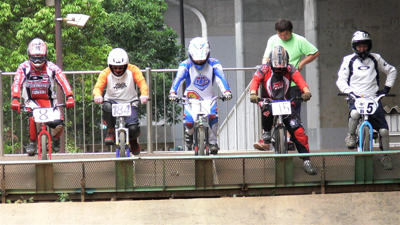 2007JOSF川口ゴリラ公園６月定期戦VOL4クルーザークラス準決勝〜決勝の画像垂れ流し_b0065730_2315946.jpg
