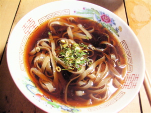 へうげ紀行 in 多治見拾遺（弐）〜うどん屋でも支那そば屋でもない、〈信濃屋〉也。_b0081338_934306.jpg