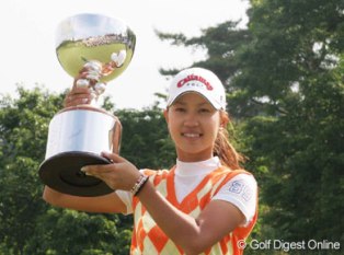 上田桃子２勝目_b0054391_5513715.jpg