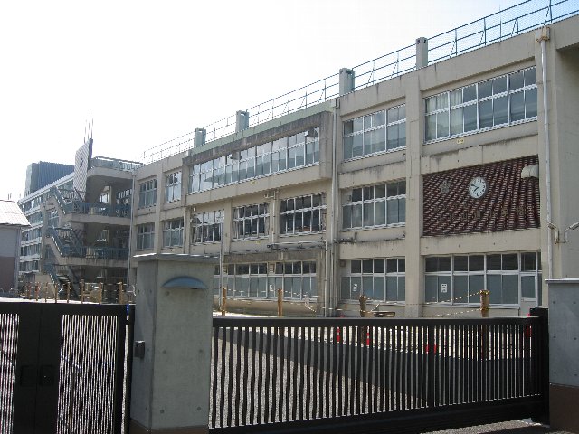 7年前の上杉山通り小学校_a0009608_0193797.jpg