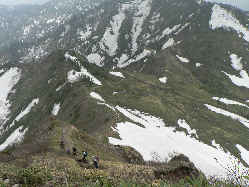 苗場山遠足　(5/26)  Ⅱ_b0062024_1823152.jpg