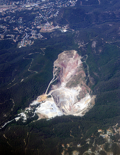 quarry, stone pit_b0000430_27553.jpg