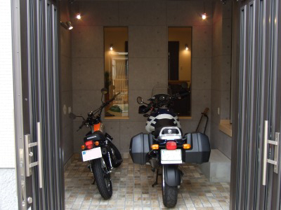バイクガレージご紹介 その1 旧 Garage House Life バイクガレージご紹介 その1 旧 Garage House Life