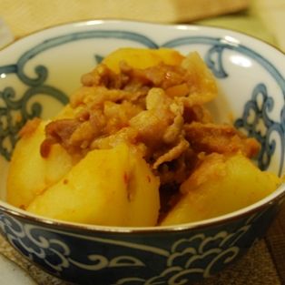 豆板醤風味の肉じゃが　他　6/5（火）の食卓_c0060927_2245140.jpg