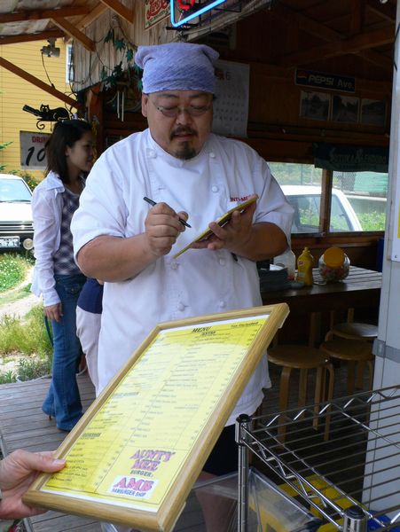 素材にこだわる　アンティーミー バーガー  滋賀県大津市_d0108737_2243576.jpg