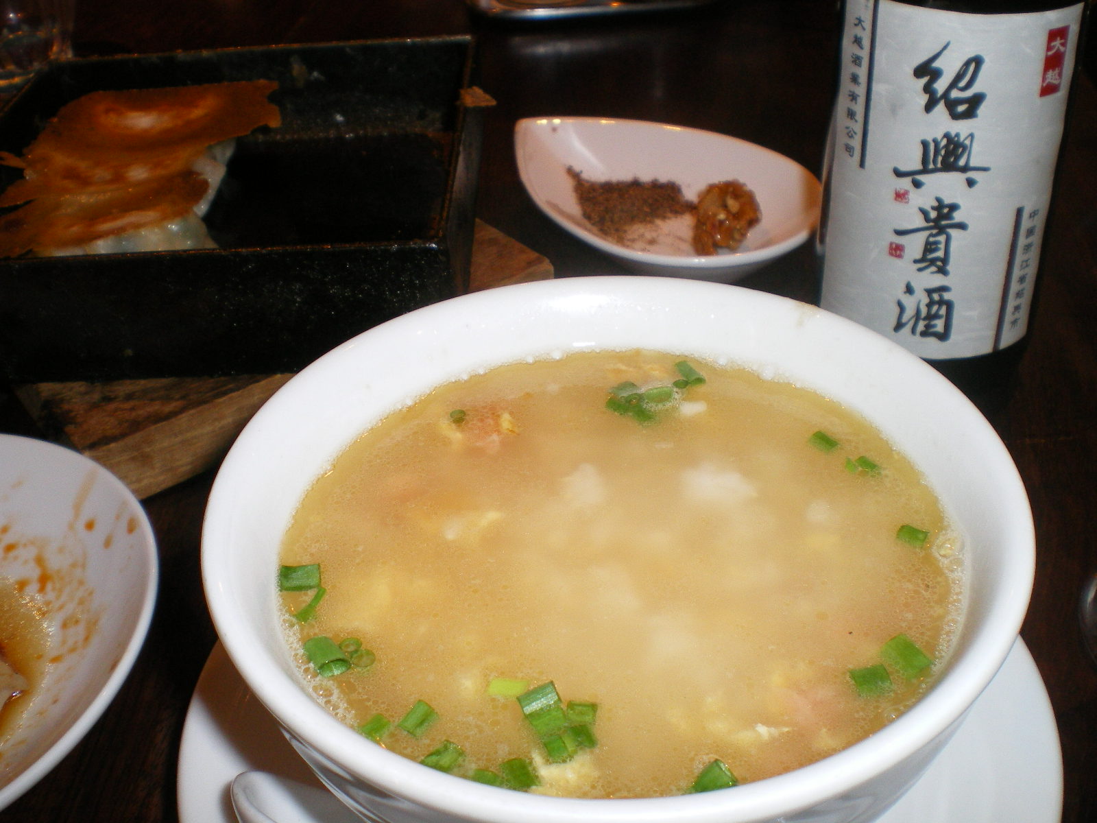 百餃苑 <新宿>_c0118352_54153.jpg