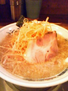 食べたかったの！辛ネギラーメン　in 郷家_d0111534_22241061.jpg