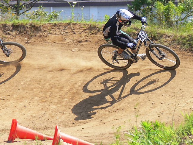 2007JOSF緑山６月定期戦VOL3MTBエリートクラス予選〜決勝の画像垂れ流し_b0065730_23532074.jpg