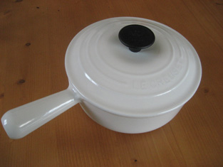 LE CREUSET　ソースパン　ホワイト　　18cm ル・クルーゼ ルクルーゼ Le Creuset 片手鍋 ソースパン 18cm 蓋