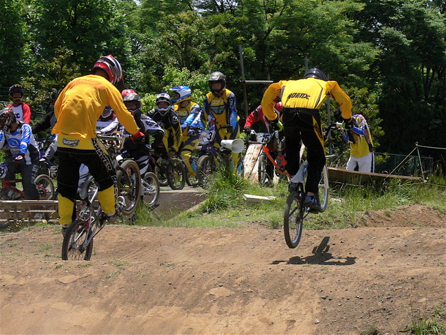 2007JOSF緑山６月定期戦VOL4　BMXエキスパートクラス予選の画像垂れ流し_b0065730_19452520.jpg