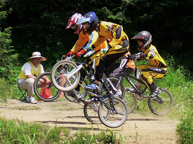 2007JOSF緑山６月定期戦VOL4　BMXエキスパートクラス予選の画像垂れ流し_b0065730_19511965.jpg