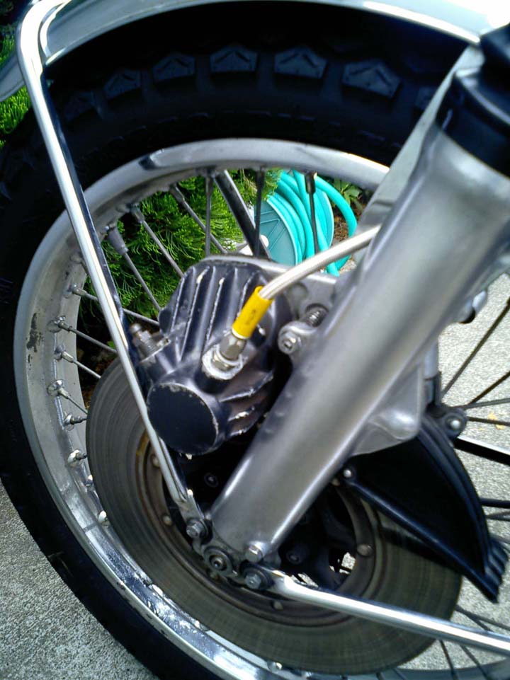 ッシュ W650 ブレーキホース（1300mm） ガレージT＆F バイク用品・パーツのゼロカスタム - 通販 - PayPayモール ・ステンメ