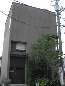 さびれた家_e0055098_15594746.jpg