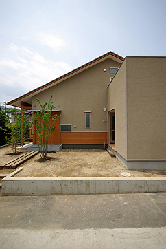 小田原の家（２００７ 見えない空気と熱がデザインされた小さなエコハウス）_b0014003_17393991.jpg