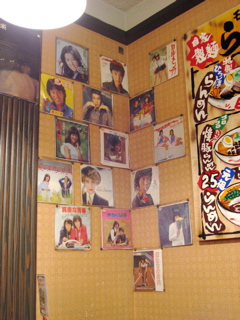 ● 紙屋町のど真ん中でラーメン250円!! ー1974年創業 ひろしまランメンー_a0033733_15491172.jpg