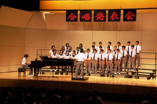香港日本人学校中学部　合唱発表会_f0071767_1837379.jpg