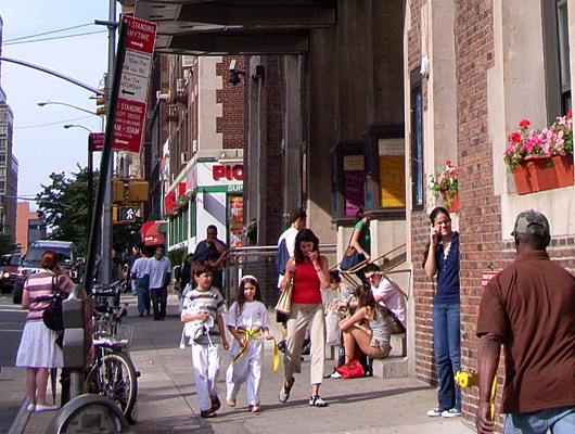 住宅街の中にある老舗のカルチャーセンター 92nd Street Y_b0007805_20294880.jpg