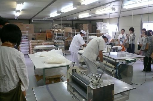 さぬきうどん食べ歩きバスツアー_f0097683_6434375.jpg