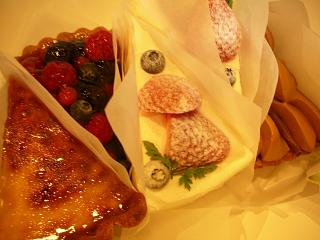 今日はスタッフのバ-スデ-です。_c0102228_205328.jpg