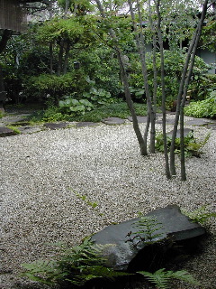 茅ヶ崎は今日も雨だった。。。個展報告１_b0041520_21581718.jpg