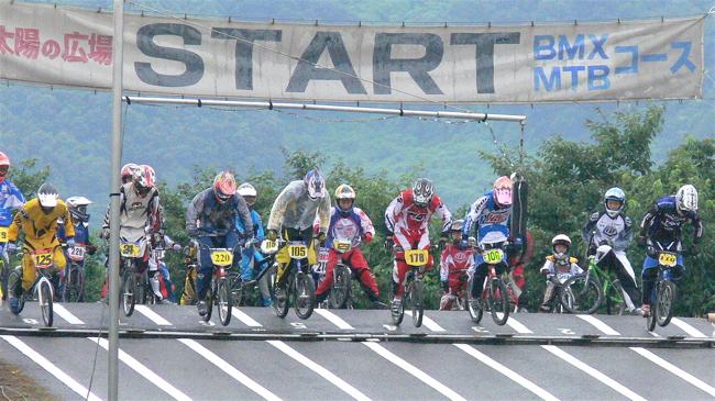 2007JBMXFジャパンシリーズ西日本選手権VOL2  Day2スーパークラス予選〜決勝の画像垂れ流し_b0065730_2132492.jpg