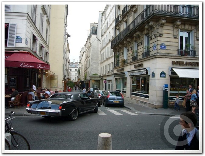 ■街角の車（パリ）_a0008105_851333.jpg