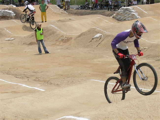 2007JBMXFジャパンシリーズ西日本選手権VOL5 Day1クルーザー、ガールズ５〜１０クラスの決勝画像垂れ流し_b0065730_2163815.jpg