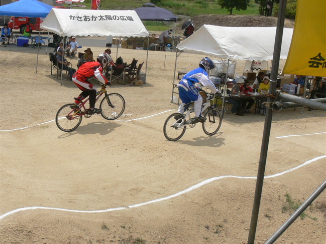 2007JBMXFジャパンシリーズ西日本選手権VOL7 Day1ボーイズ７〜８、９〜１０クラスの決勝画像垂れ流し_b0065730_2294571.jpg