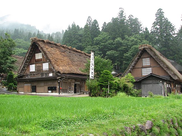 雨の白川郷　２_c0036317_0105329.jpg