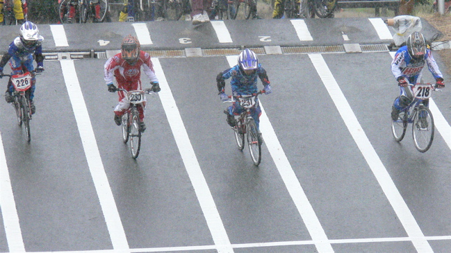 2007JBMXFジャパンシリーズ西日本選手権VOL１０ Day2　年齢別クラスの予選画像垂れ流しその１_b0065730_23251439.jpg