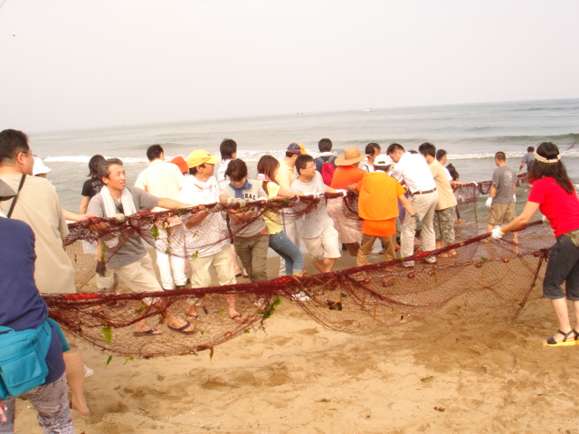 平成１９年７月８日（日）金沢・金沢中央倫理法人会合同海岸清掃＆地引き網_f0052933_031119.jpg