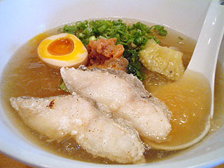 遊食 空海@出雲 ★★ (コンソメ風味の冷たいラーメン〈昼夜各5食限定〉)_f0080612_1617022.jpg