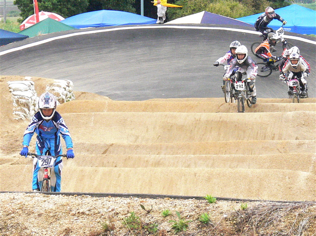 2007JBMXFジャパンシリーズ西日本選手権VOL１3 Day2　年齢別クラスの予選~準決勝画像垂れ流しその４_b0065730_21235988.jpg