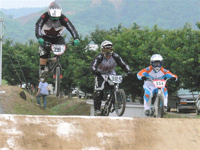 2007JBMXFジャパンシリーズ西日本選手権VOL１１Day2　年齢別クラスの予選画像垂れ流しその2_b0065730_6211295.jpg