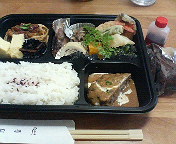 池田屋のお弁当。_f0142768_2274075.jpg