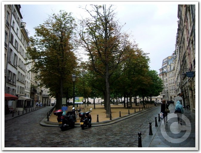 ■街角のサンタクロース Place Dauphine（パリ）_a0008105_18425188.jpg