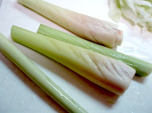 暑い時期はささっと出来るアジアン料理さ~♪_f0043911_1495755.jpg