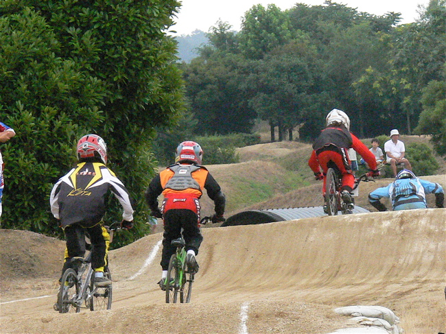 2007JBMXFジャパンシリーズ西日本選手権VOL15 Day2　ガールズクラスの決勝画像垂れ流し_b0065730_1942377.jpg