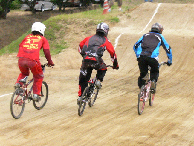 2007JBMXFジャパンシリーズ西日本選手権VOL15 Day2　ガールズクラスの決勝画像垂れ流し_b0065730_19481380.jpg