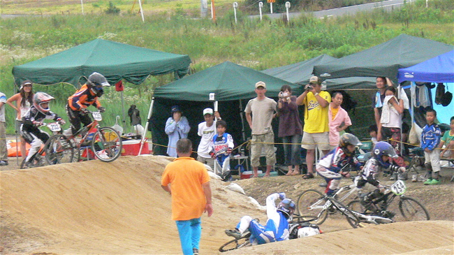 2007JBMXFジャパンシリーズ西日本選手権VOL16 Day2　B5-6,7-8,9-10クラスの決勝画像垂れ流し_b0065730_21223590.jpg