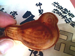 ☆やっぱり亀屋!・浅草・人形焼☆_c0092953_1493381.jpg
