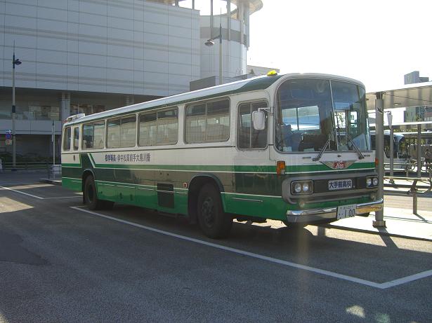 高松で遭遇した古いバス Bus Is Freedom