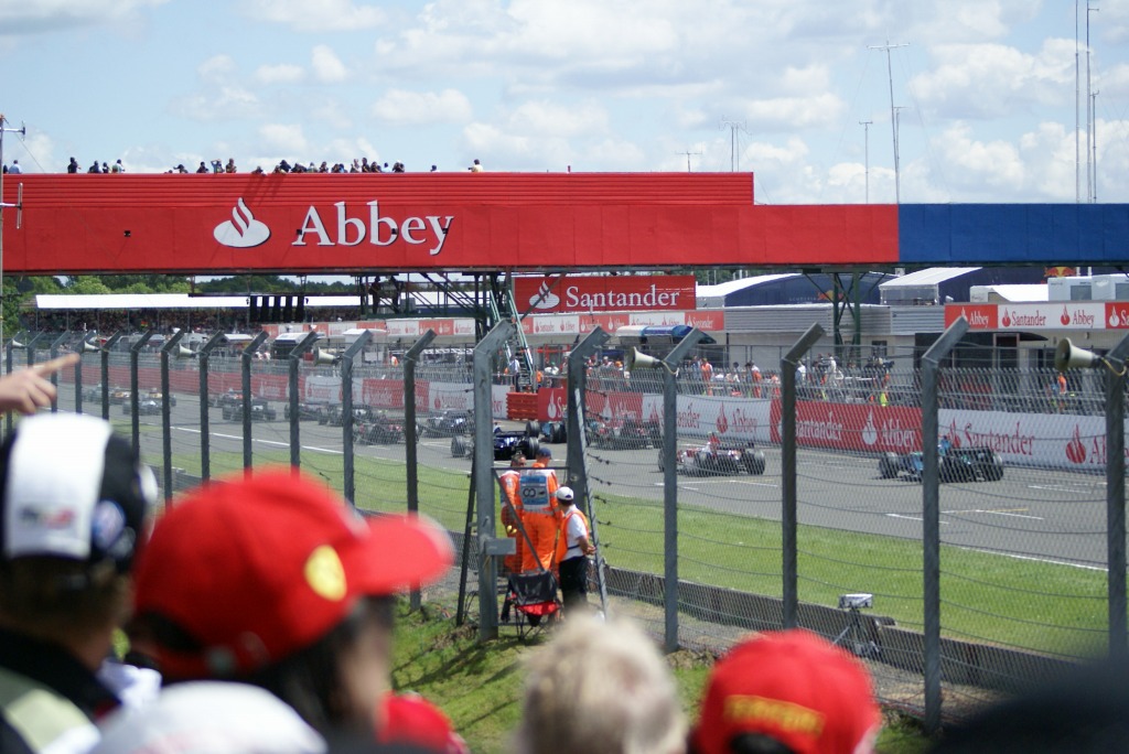 跳ね馬の躍動。 -British Grand Prix @ Silverstone-_c0105551_1301689.jpg