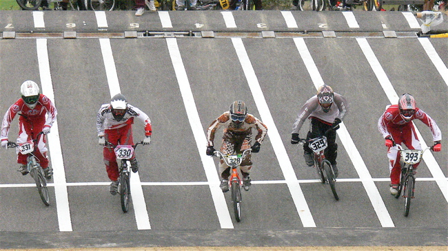 2007JBMXFジャパンシリーズ西日本選手VOL18 Day2　MEN17-24、25-29，30オーバーの決勝画像垂し_b0065730_23464741.jpg