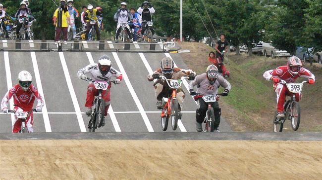 2007JBMXFジャパンシリーズ西日本選手VOL18 Day2　MEN17-24、25-29，30オーバーの決勝画像垂し_b0065730_2347135.jpg